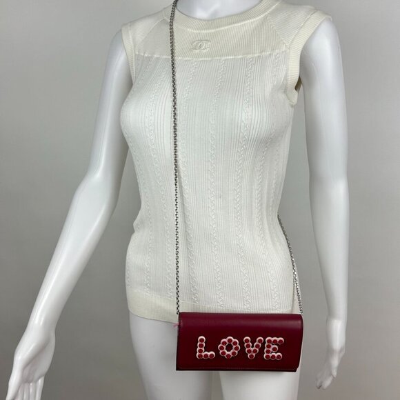 Fendi Love Stud Wallet with Chain  Brand new - Picture 1 of 11